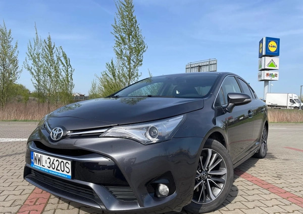 Toyota Avensis cena 52100 przebieg: 175500, rok produkcji 2017 z Marki małe 56